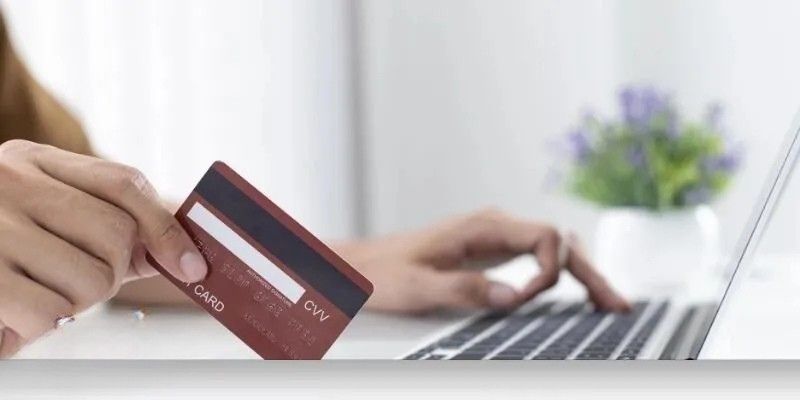 Đội ngũ nhân viên hỗ trợ tận tình trong quá trình giao dịch